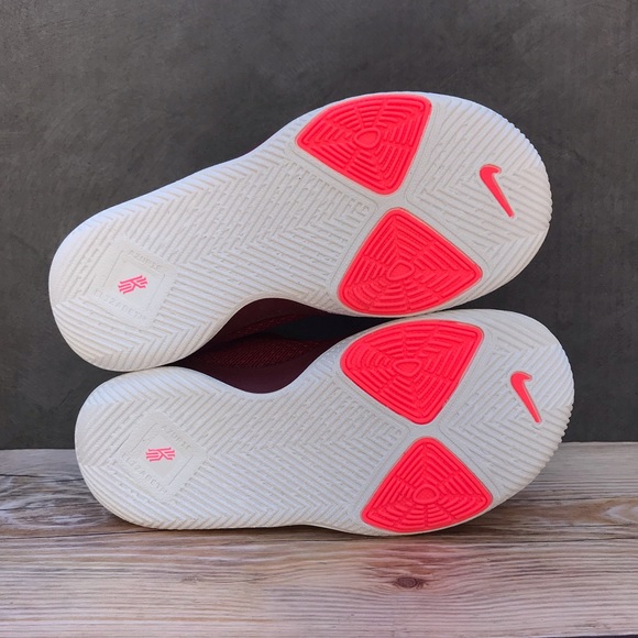 Nike Kyrie 3 (TD) Team Red/Hot Punch-White - Picture 15 of 16